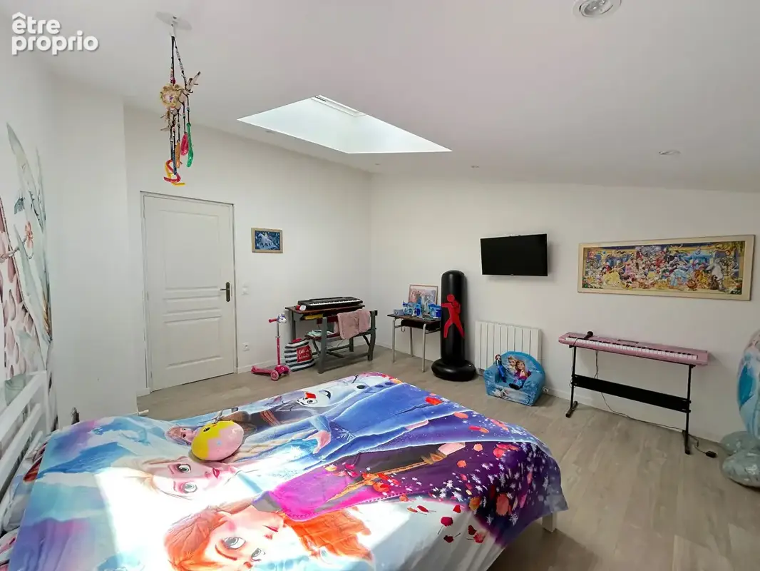 Maison spacieuse à vendre à Le Chay - 7 pièces, 225 m² - photo 10