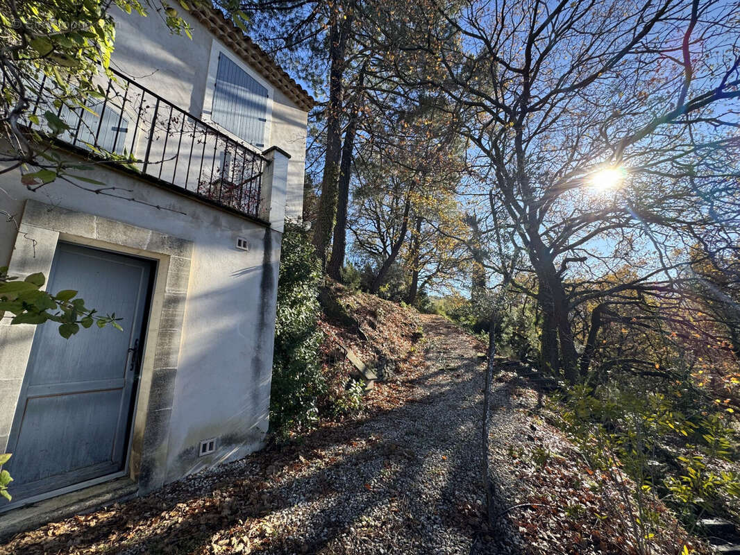 Maison à MENERBES