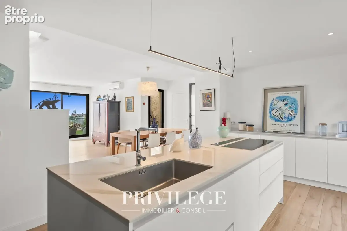 Nice   villa contemporaine avec piscine, vue dégagée et aperçu mer   domaine sécurisé - photo 15