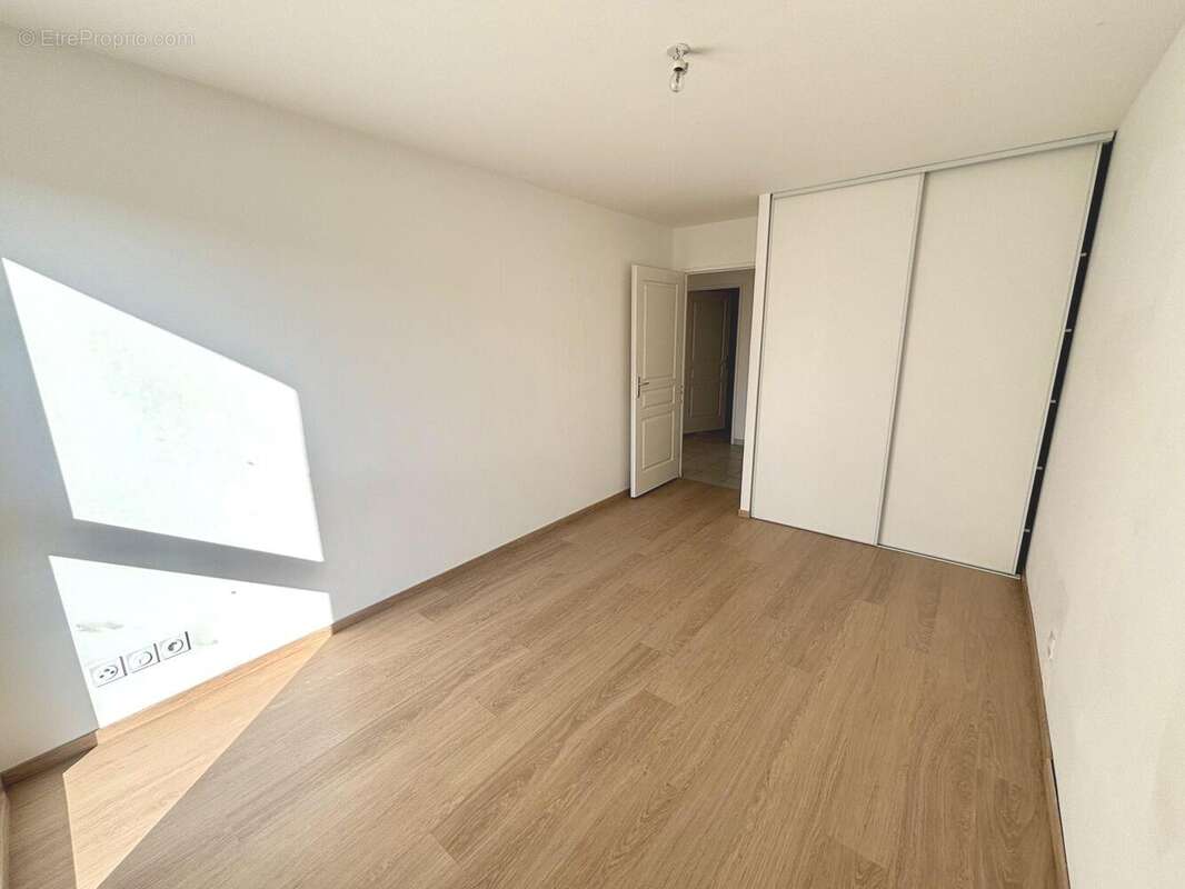 Appartement 68 m² à Valence  - photo 3