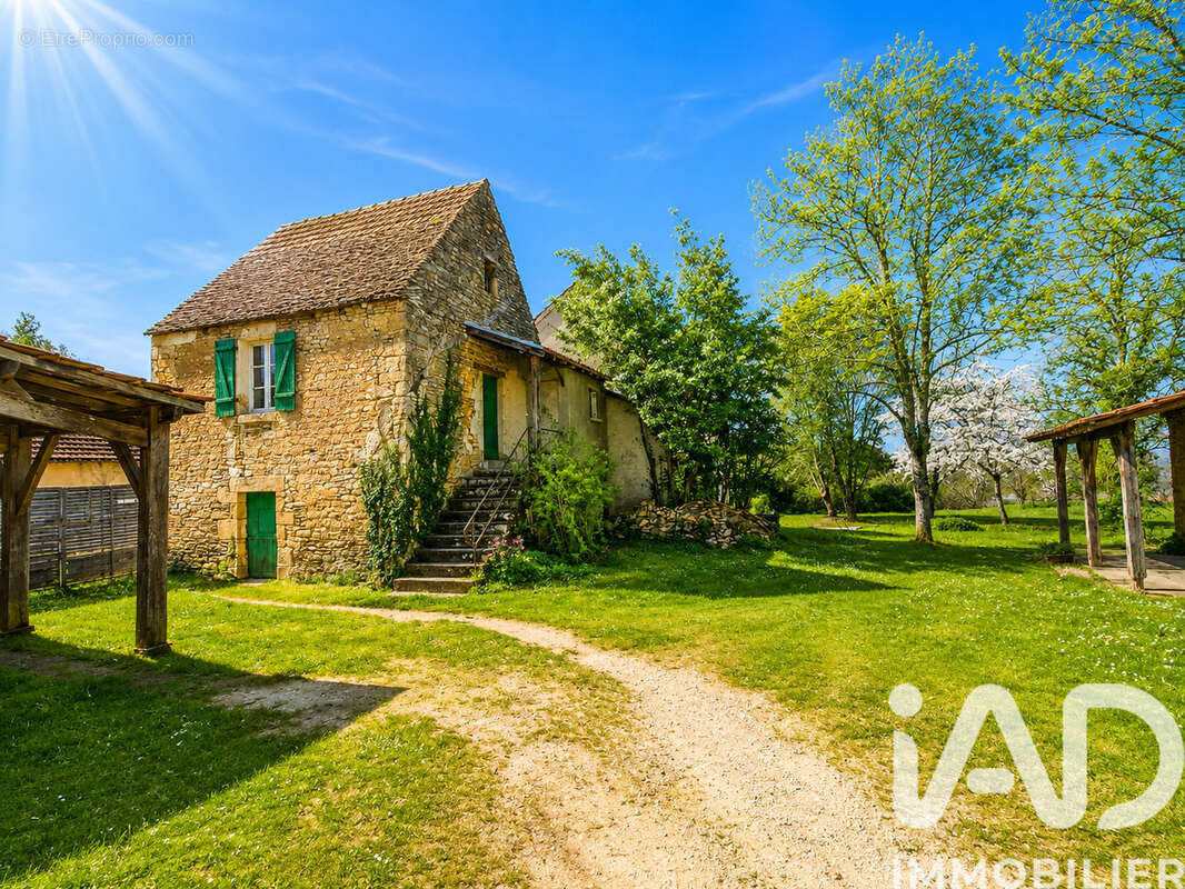 Photo 4 - Maison à MARCILLAC-SAINT-QUENTIN