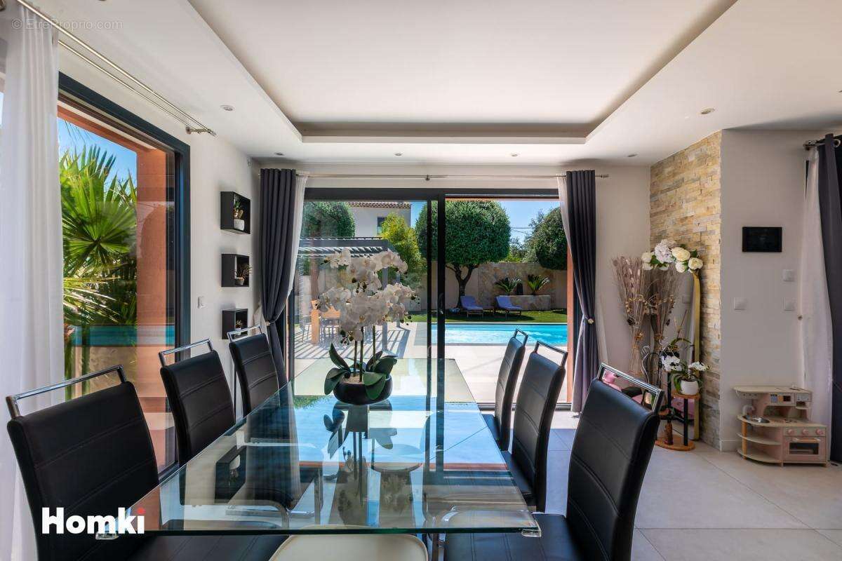 Maison/Villa T4 de 102 m2 à Grasse 06130 - photo 7