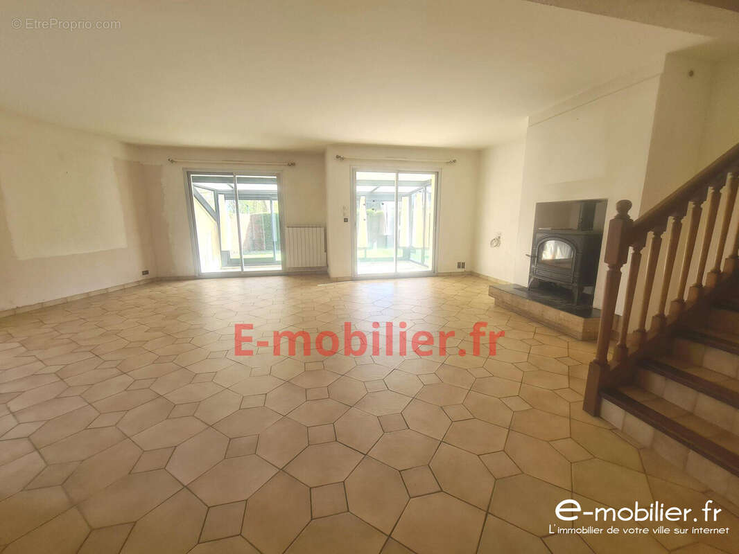 Maison à CHARTRES-DE-BRETAGNE