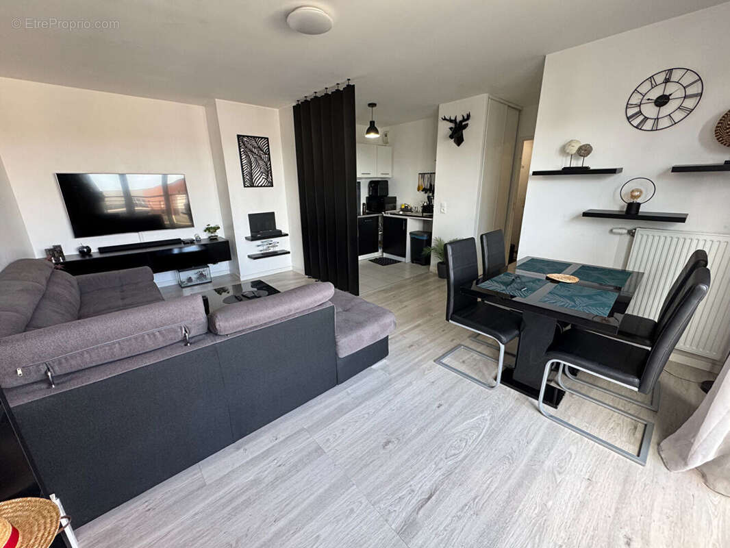 Appartement à BOUSSY-SAINT-ANTOINE