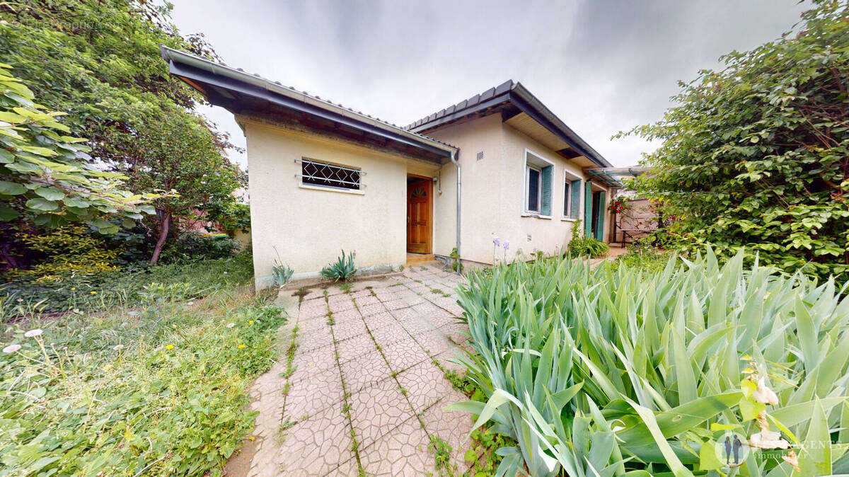 Maison à SAINT-MARTIN-D&#039;HERES