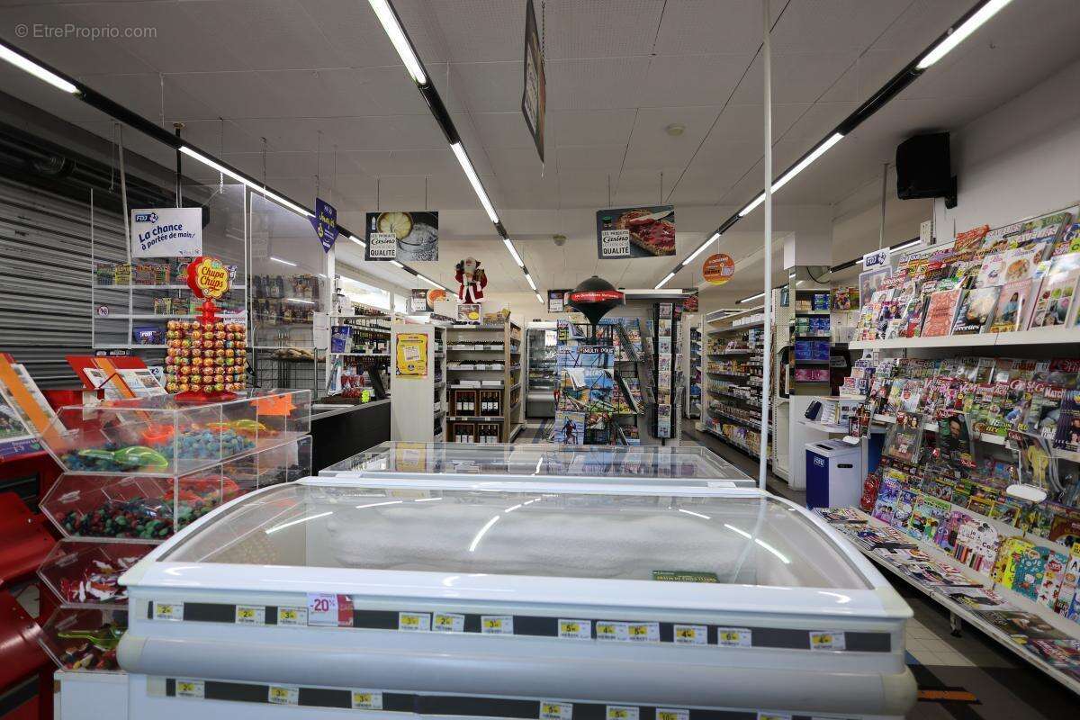 Commerce à SAINT-GEORGES-DE-DIDONNE