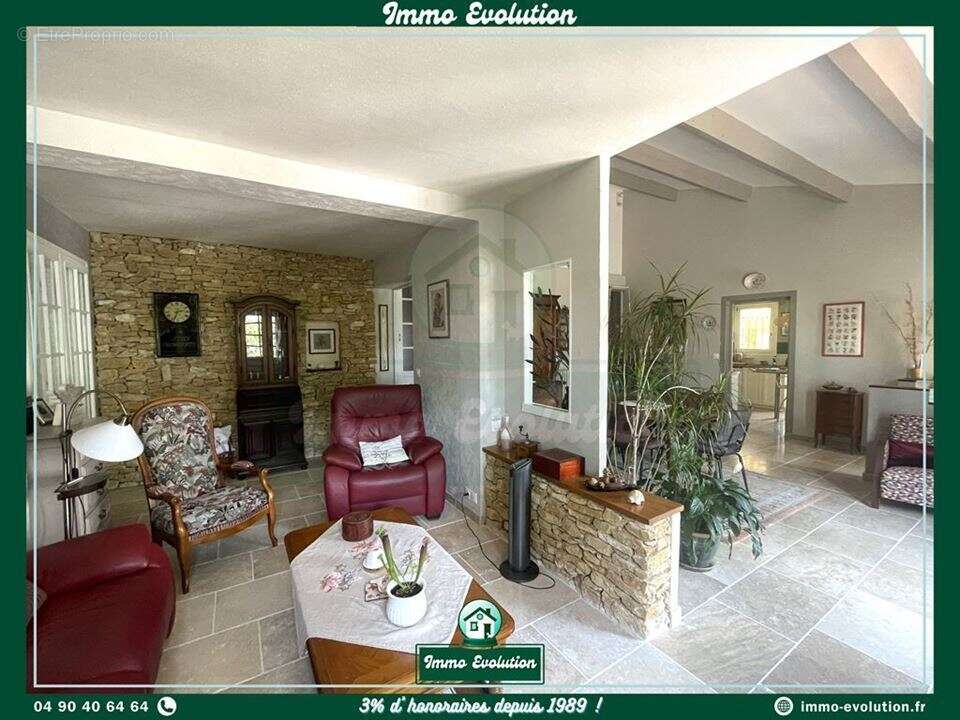 Maison 147 m² à Bagnols-Sur-Ceze  - photo 2