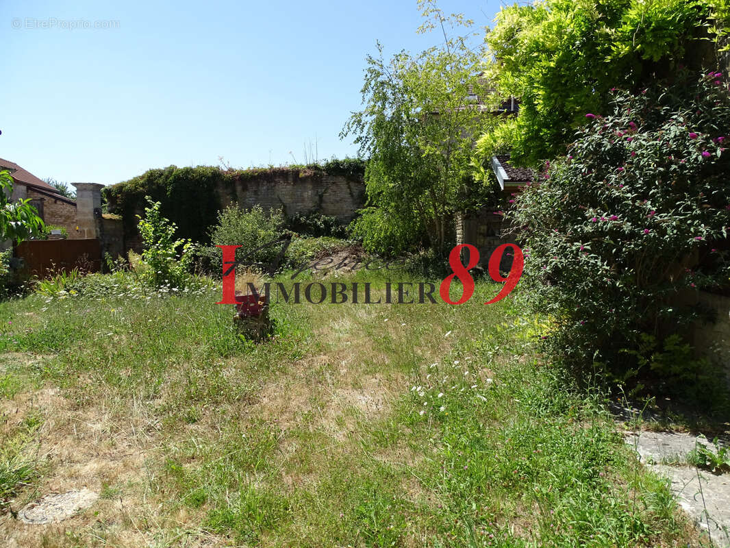Idéalement située entre MONTBARD et CHATILLON S/SEINE, charmante maison de village à rafraîchir - photo 6