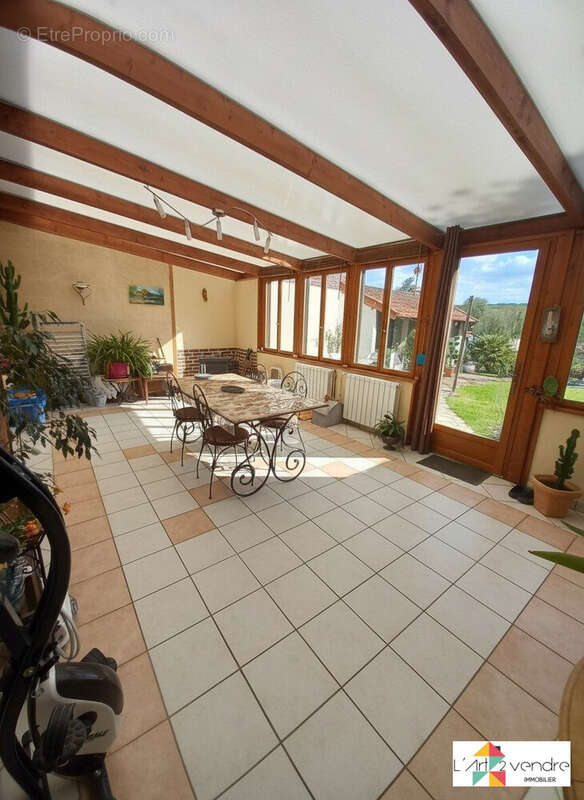 Maison à ELINCOURT-SAINTE-MARGUERITE