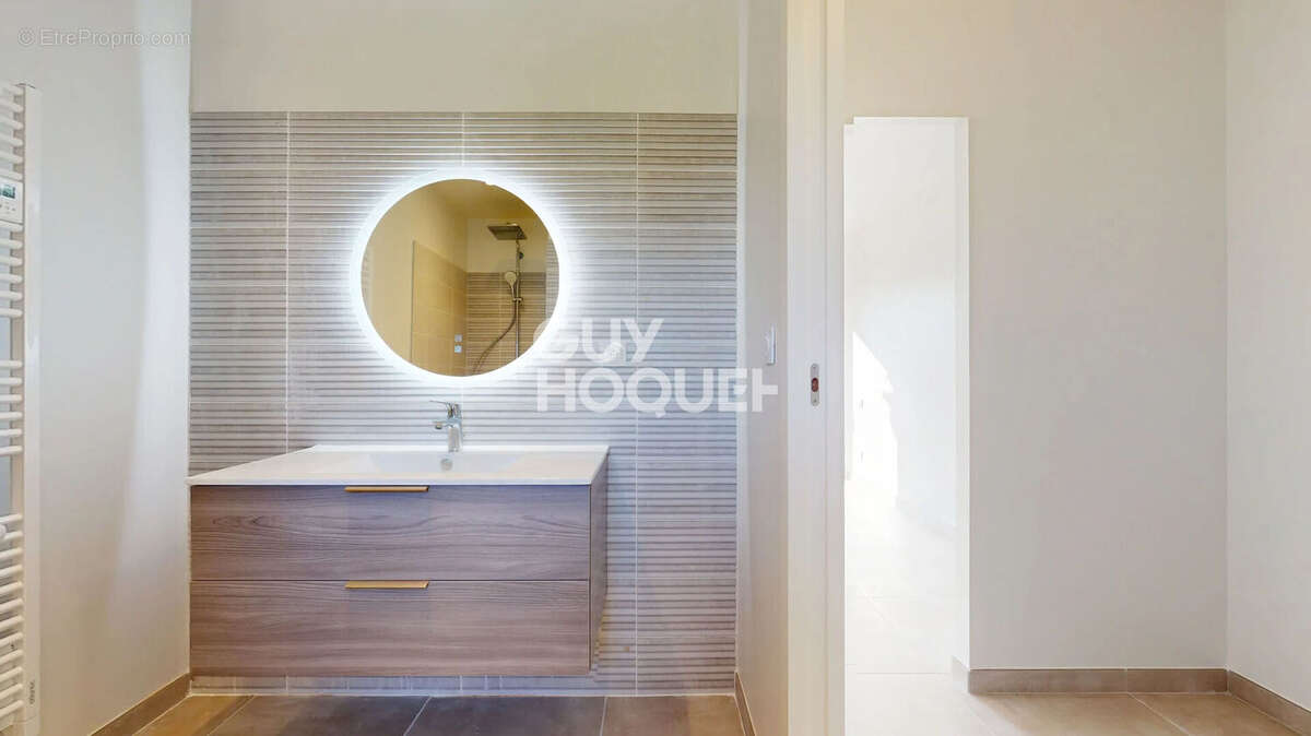 Maison à L'ISLE-SUR-LA-SORGUE