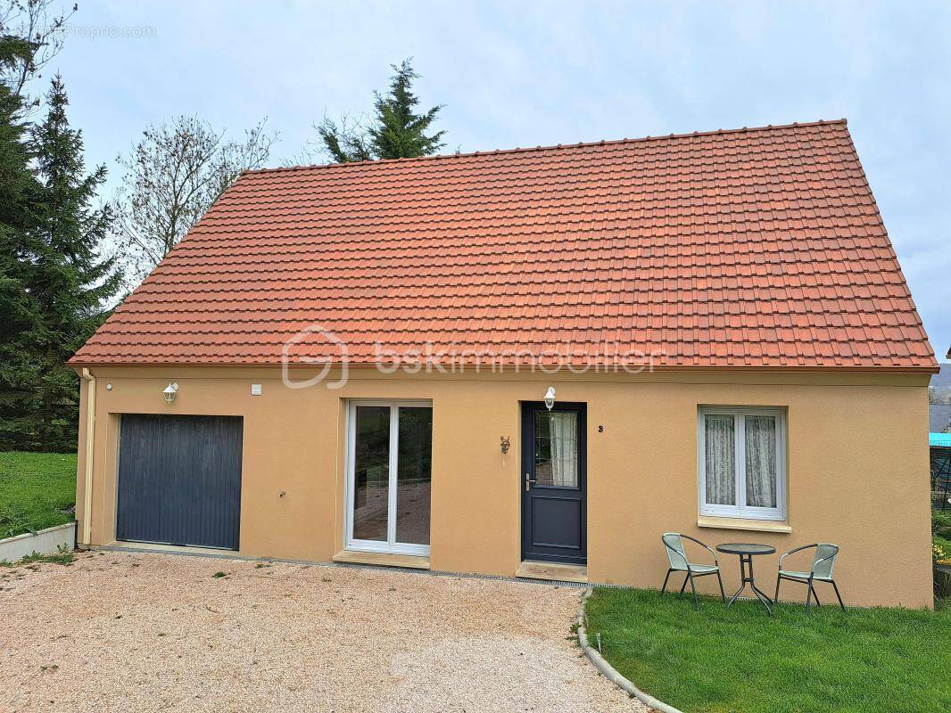 Maison à VIC-SUR-AISNE