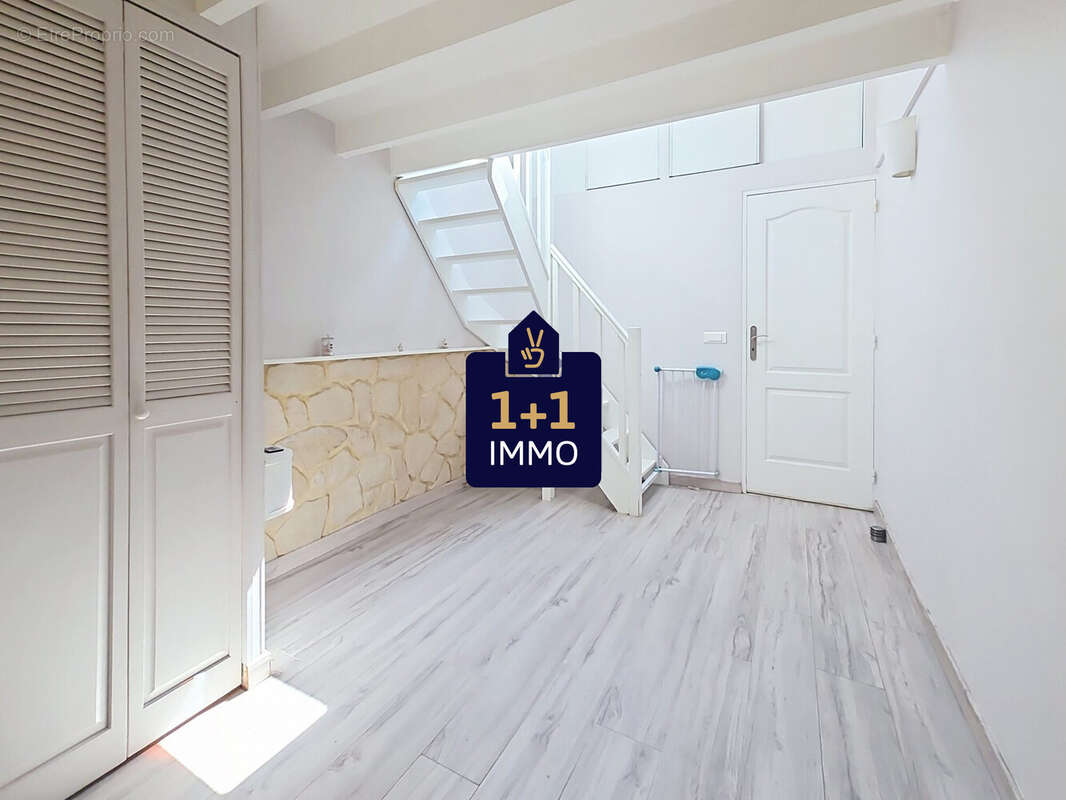 Maison à TOURRETTES