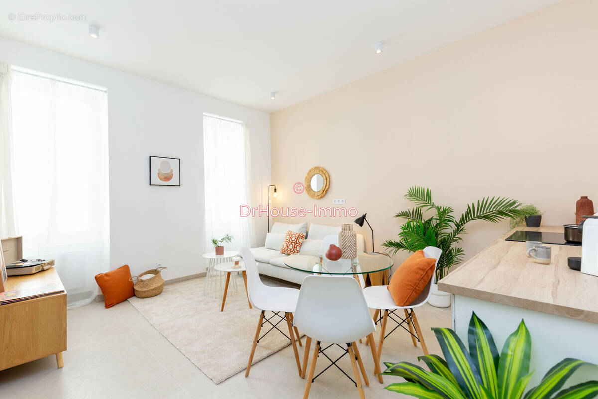 Appartement à MARSEILLE-8E