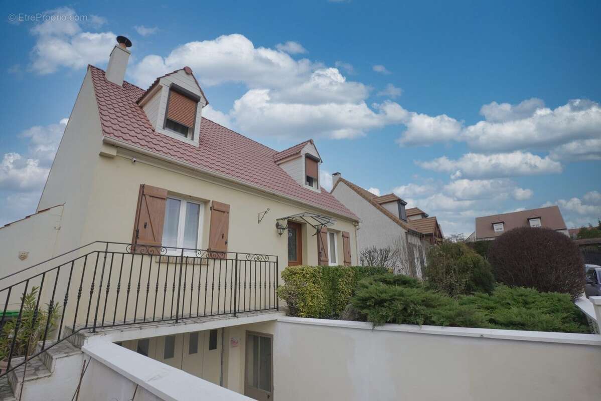 Maison à SAINT-MICHEL-SUR-ORGE