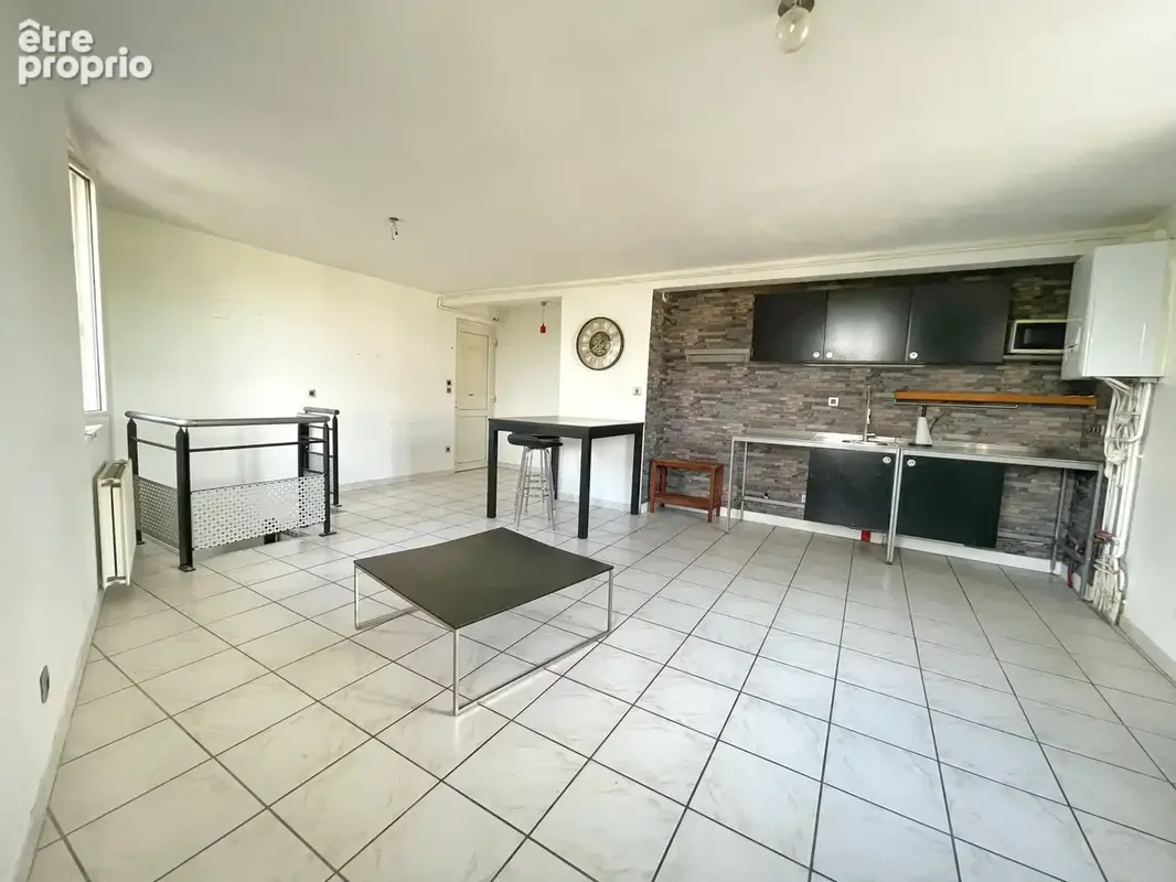 Appartement T5 Soucieu-en-Jarrest - photo 3