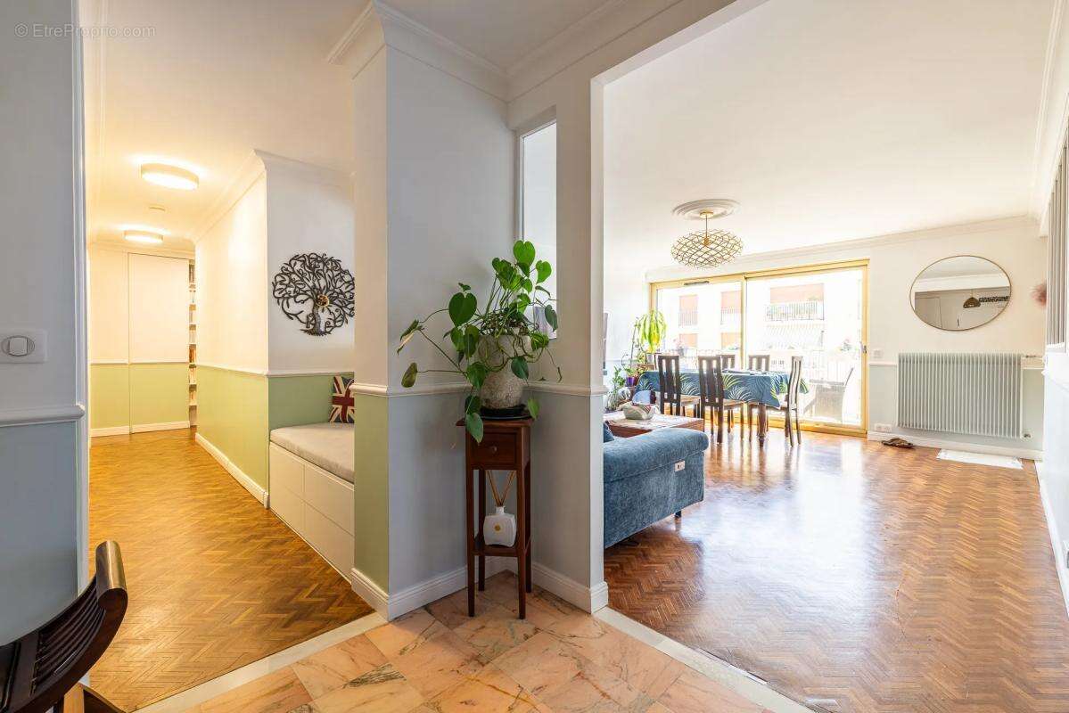 Appartement à VERSAILLES