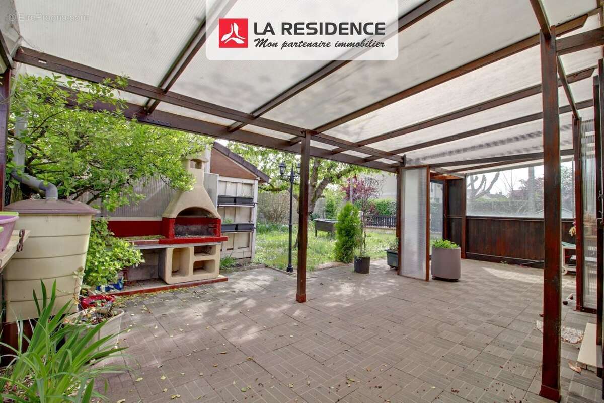 Maison à LES MUREAUX