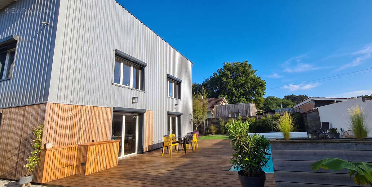 Maison à MARTILLAC