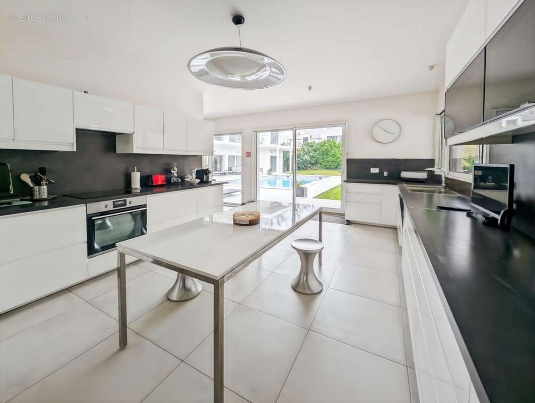 Maison à FEUCHEROLLES