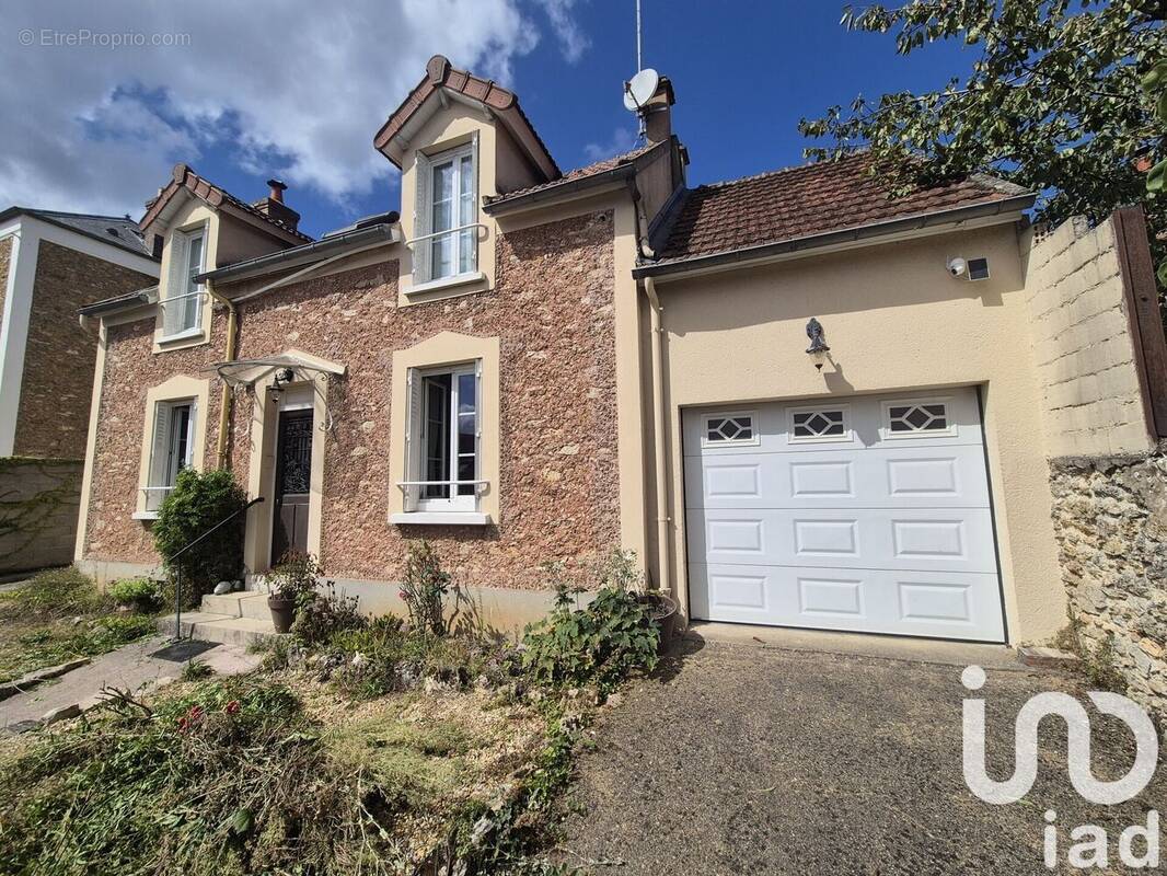 Photo 1 - Maison à LARDY