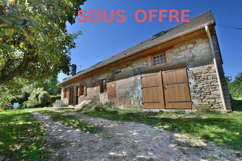 Maison ancienne 4 pièces avec terrain arboré de 1 907 m² à Auvillars-sur-Saône - photo 2