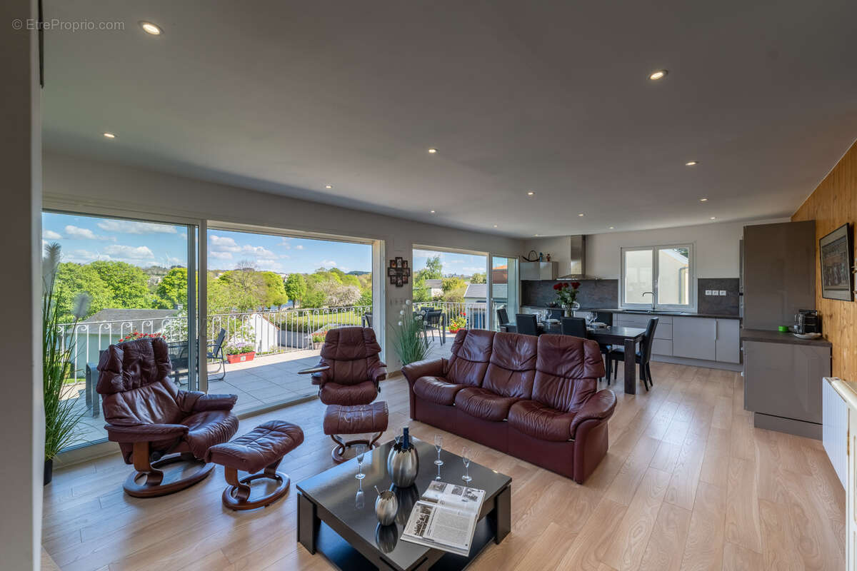 Maison à VILLEFRANCHE-DE-PANAT