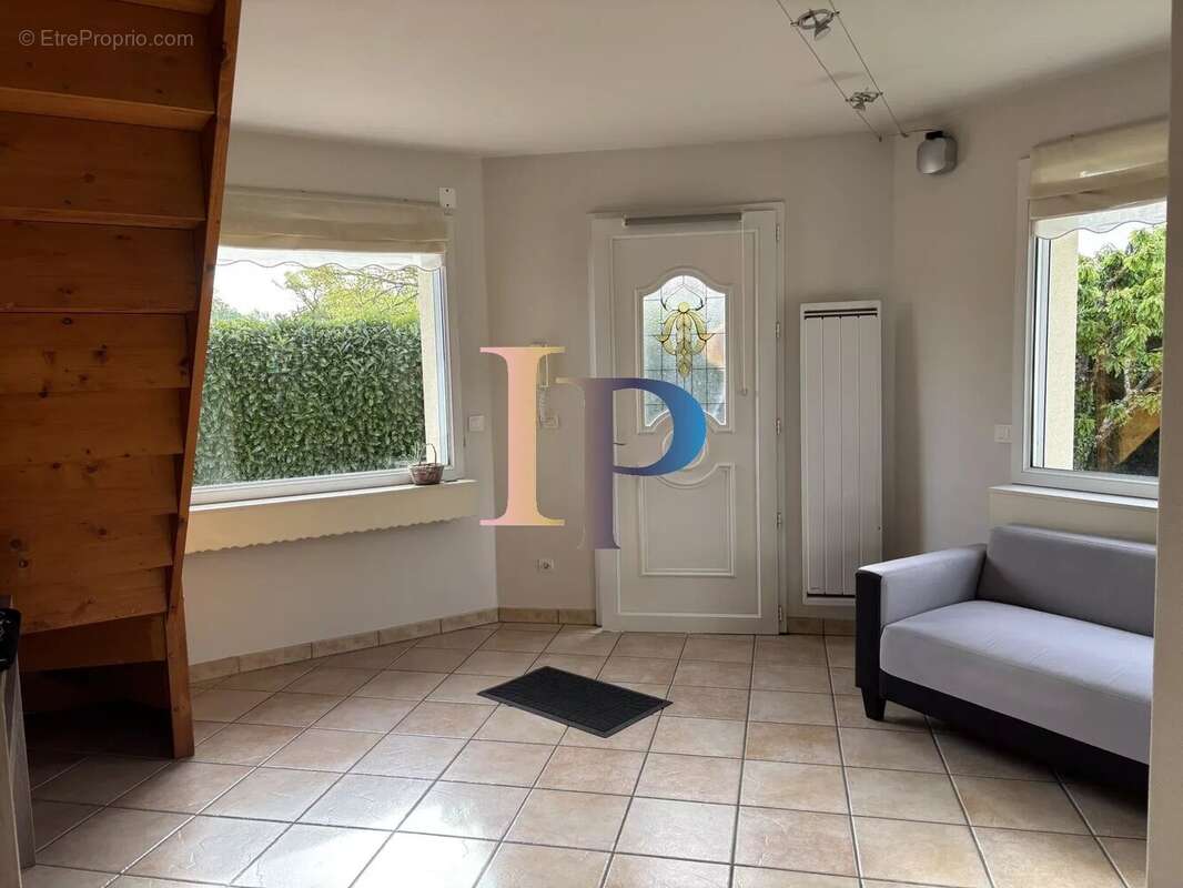 Pouilly sous charlieu - photo 3