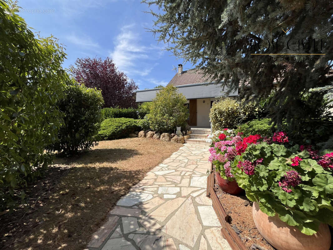 Maison 80 m² à Morancez  - photo 9