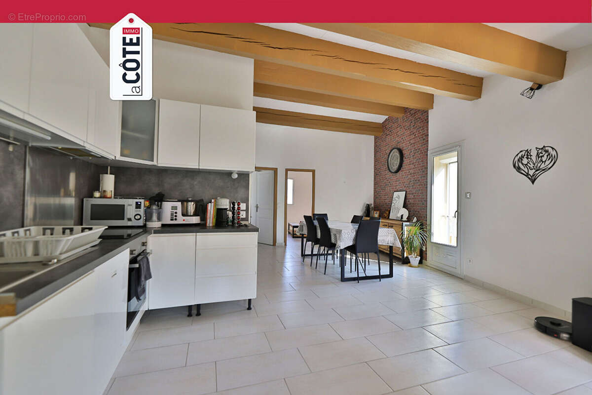 Maison à CHATEAUNEUF-LES-MARTIGUES