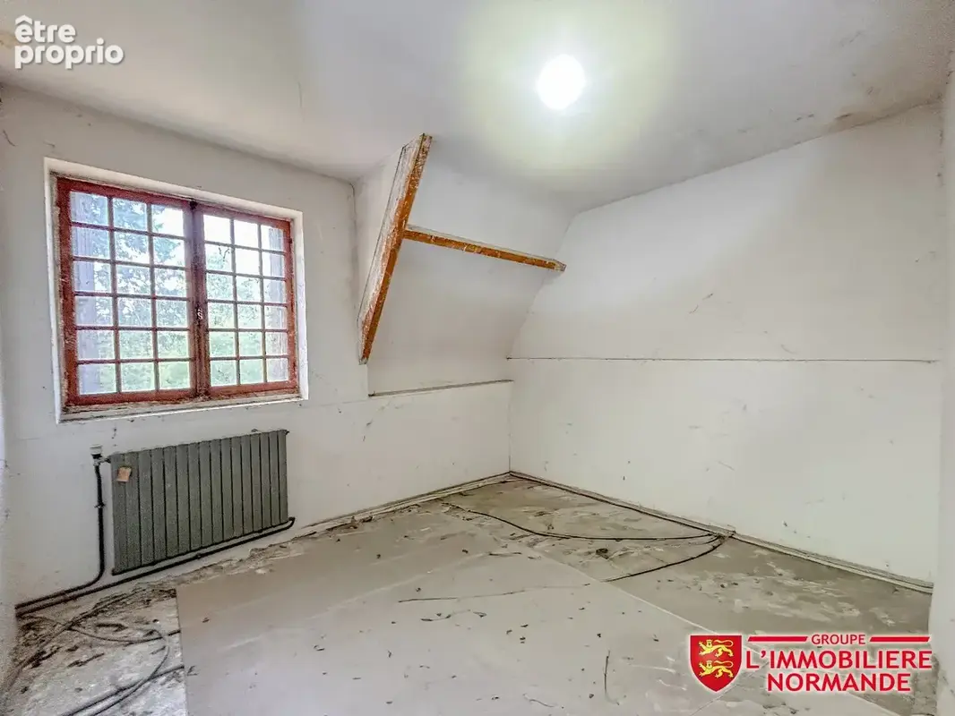 BÂTISSE FAMILIALE - 10 pièces, 5 chambres, 270m² - photo 15