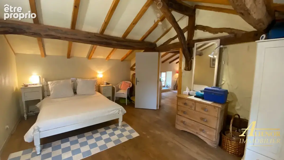 Propriété pierre avec gîte et dépendances - proche Brantôme, Quinsac 24530, - photo 13