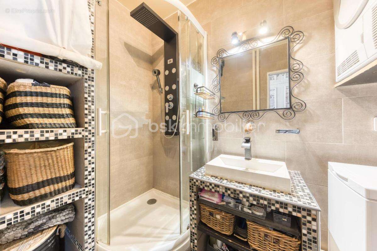 Appartement à PARIS-20E
