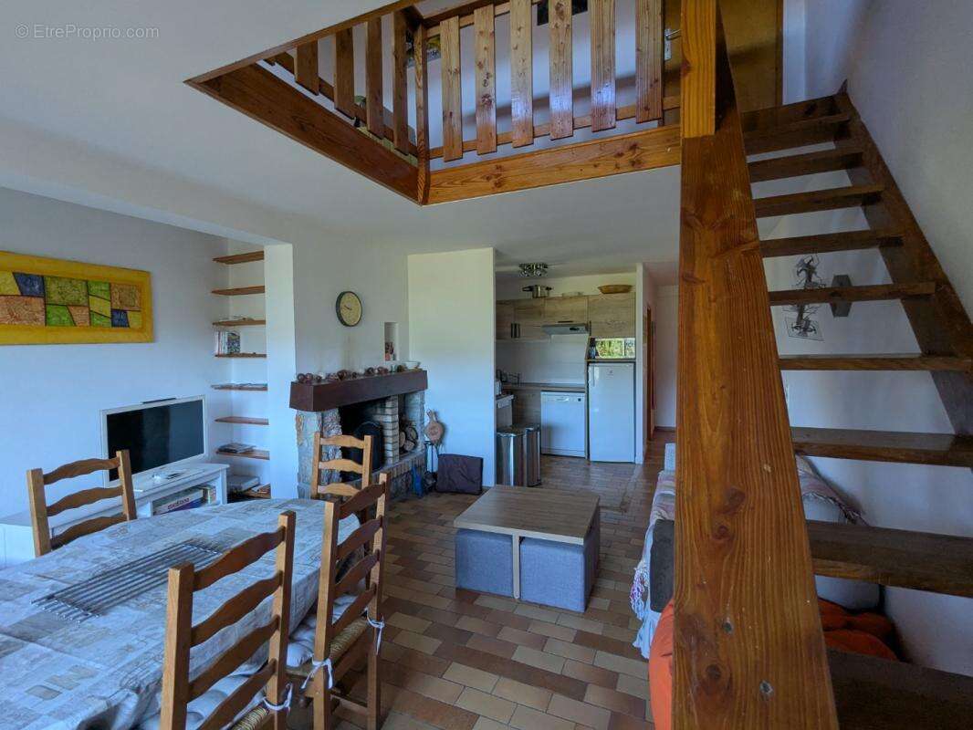 Appartement à SEYNE