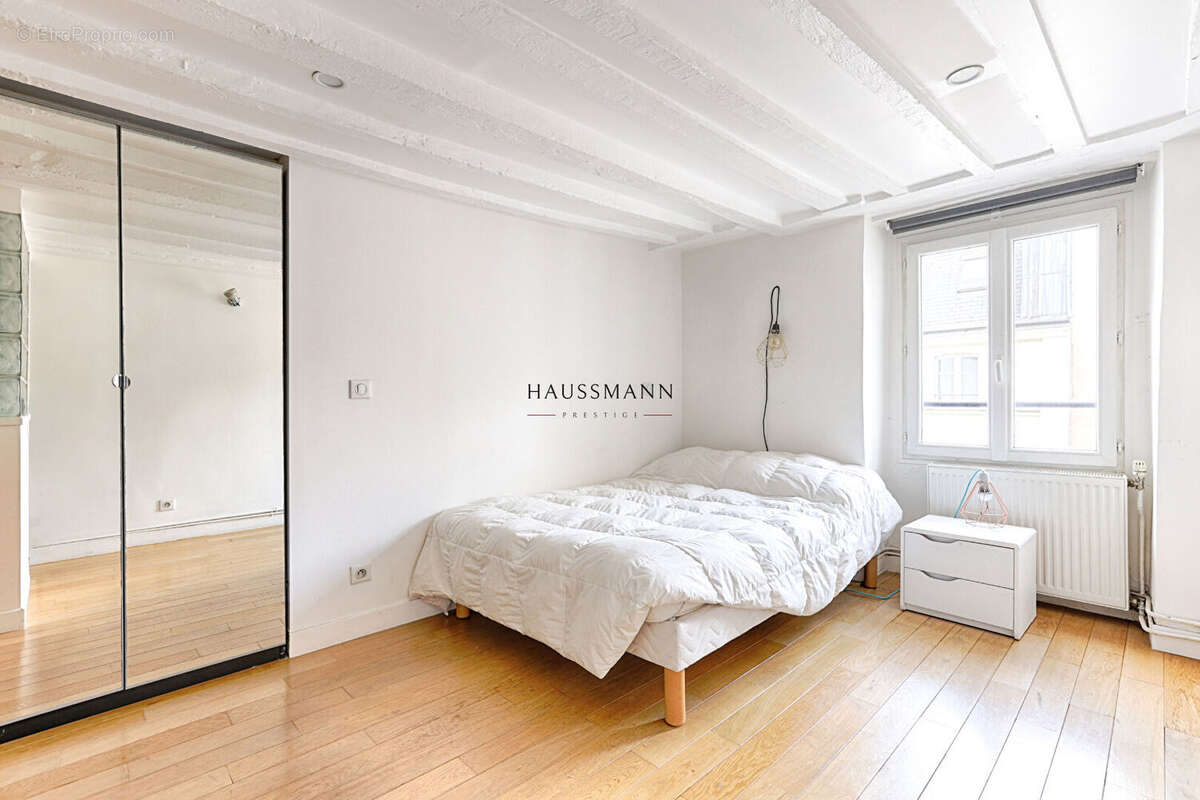 Appartement à PARIS-9E