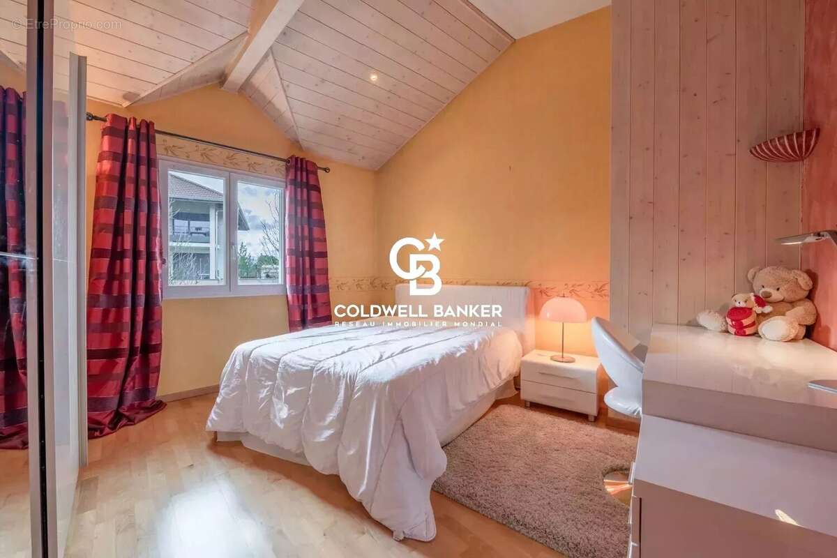 Maison à ARTHAZ-PONT-NOTRE-DAME