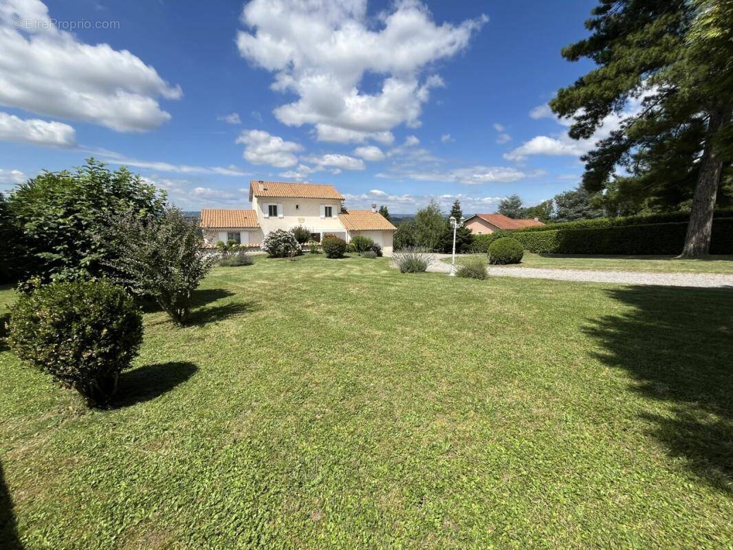 Maison à MORAS-EN-VALLOIRE
