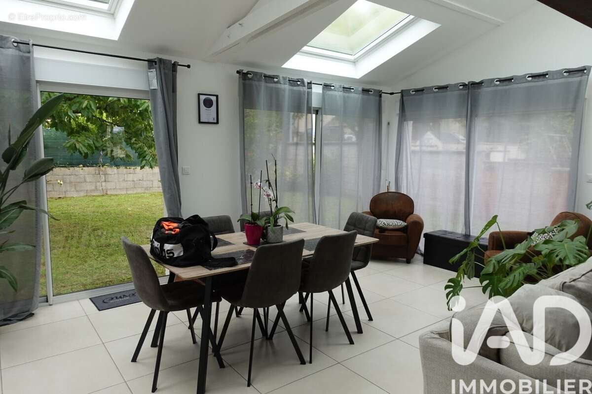 Photo 8 - Maison à DARVAULT