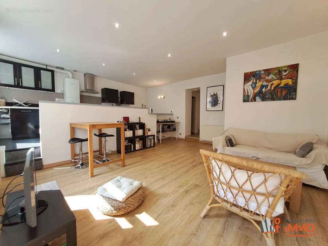 Appartement à SAINT-ETIENNE