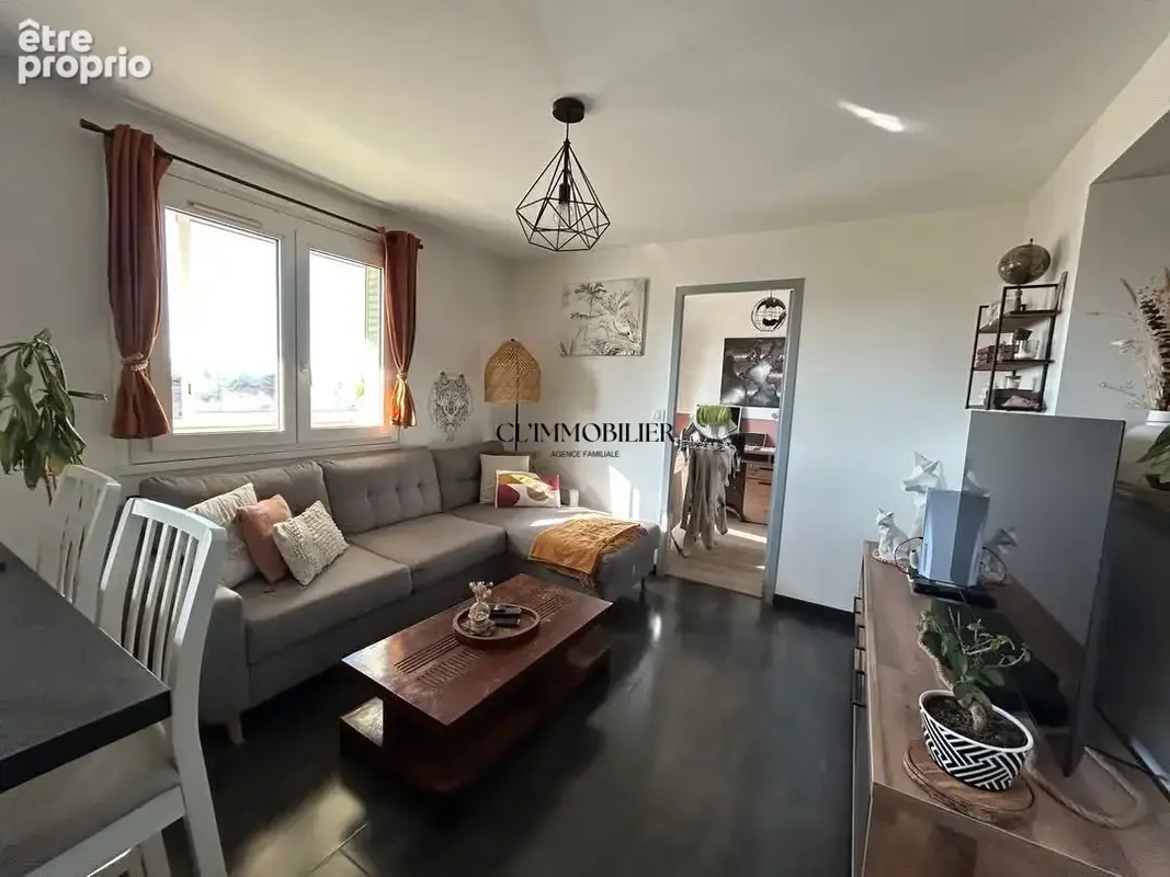 Appartement 3 pièces 62 m² à vendre à Saint-Etienne (42100) - photo 2