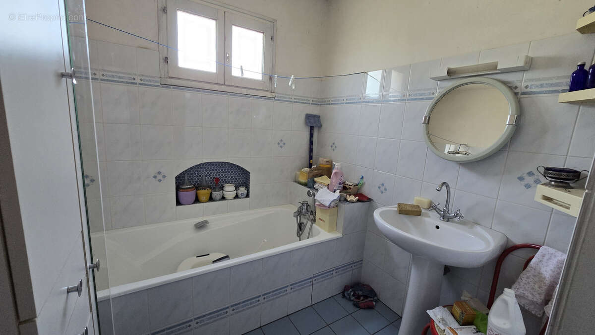 Maison à SAINT-JEAN-DE-LIVERSAY