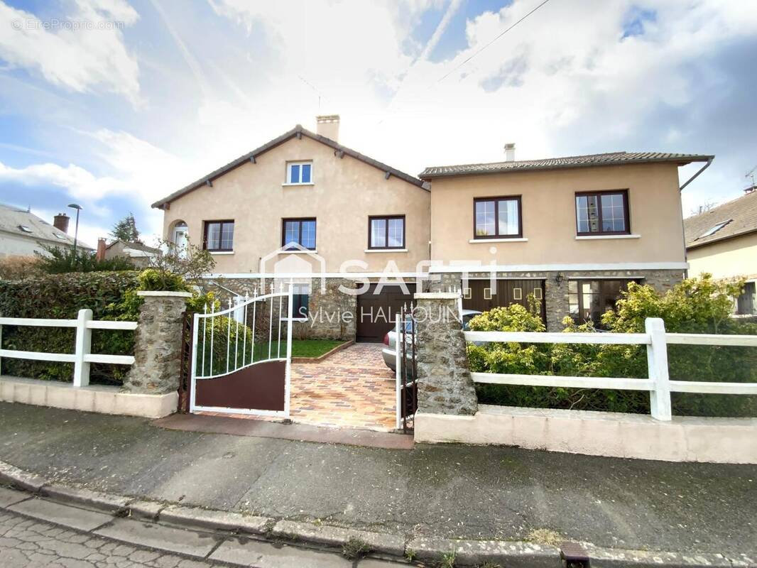 Photo 1 - Maison à LES ESSARTS-LE-ROI