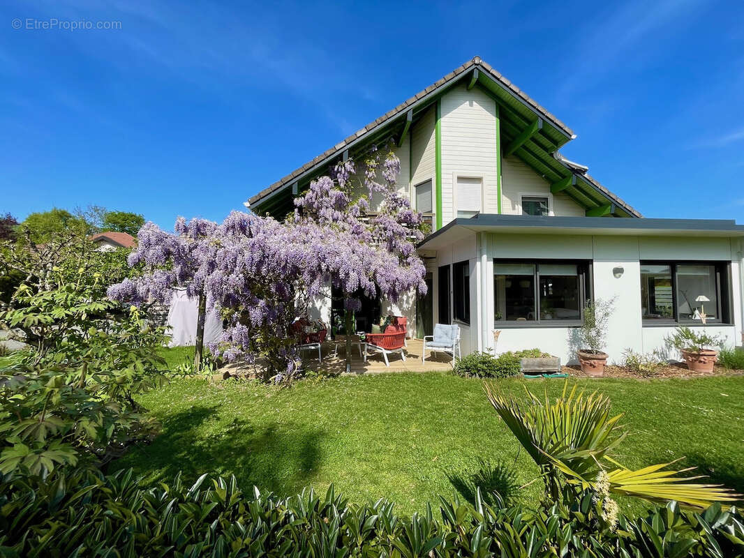 Maison à DIVONNE-LES-BAINS