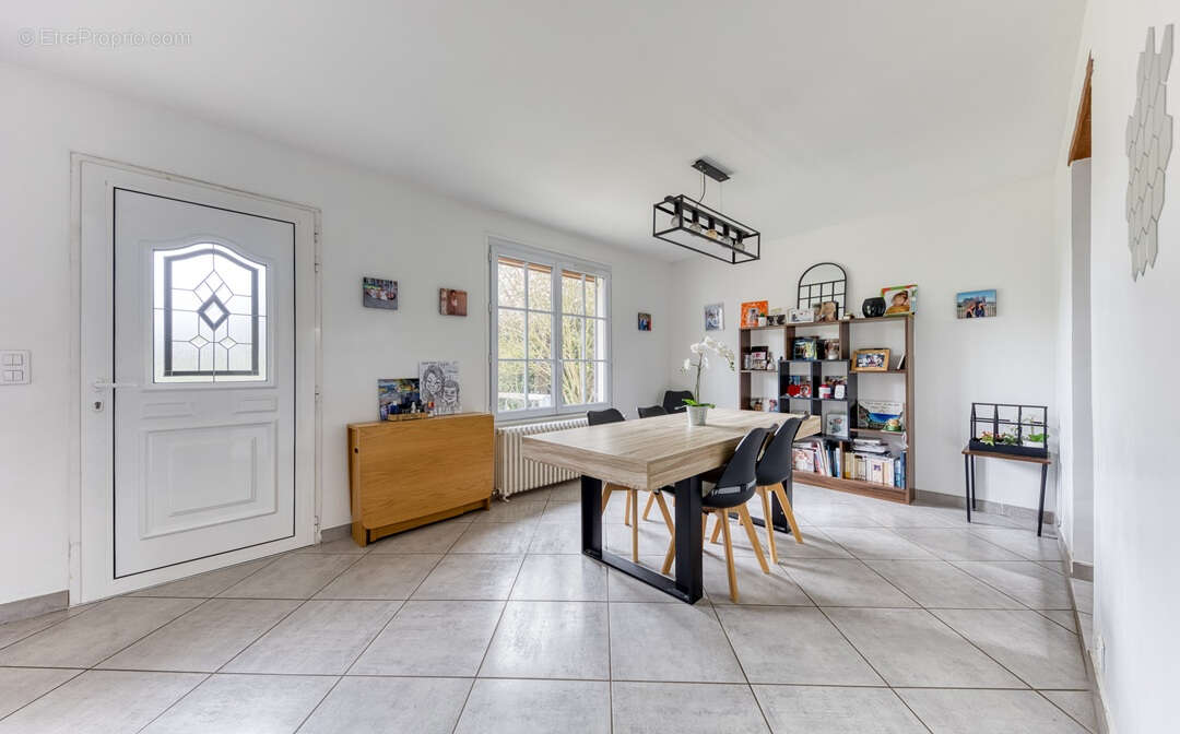 Maison à OZOIR-LA-FERRIERE