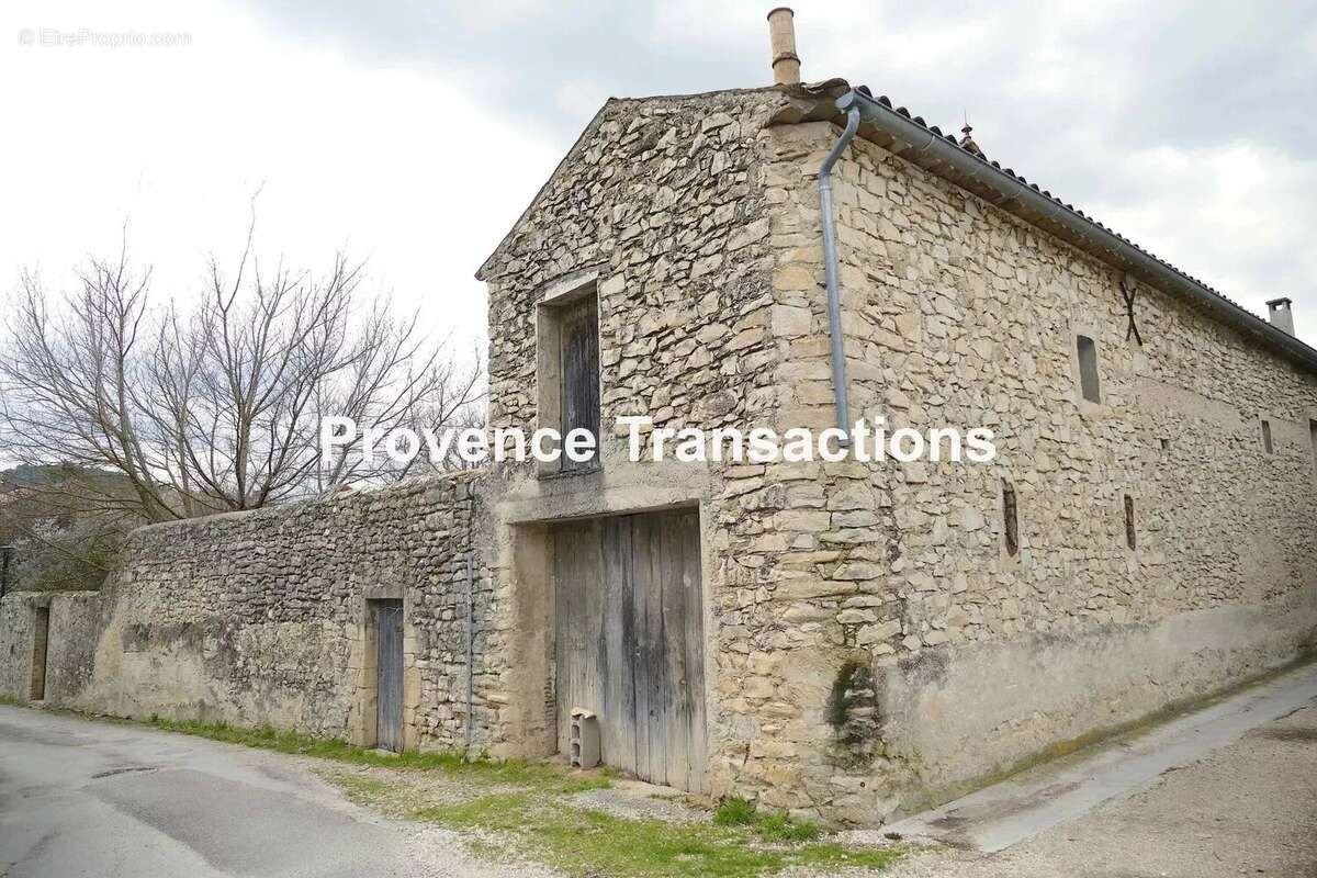 Maison à VAISON-LA-ROMAINE