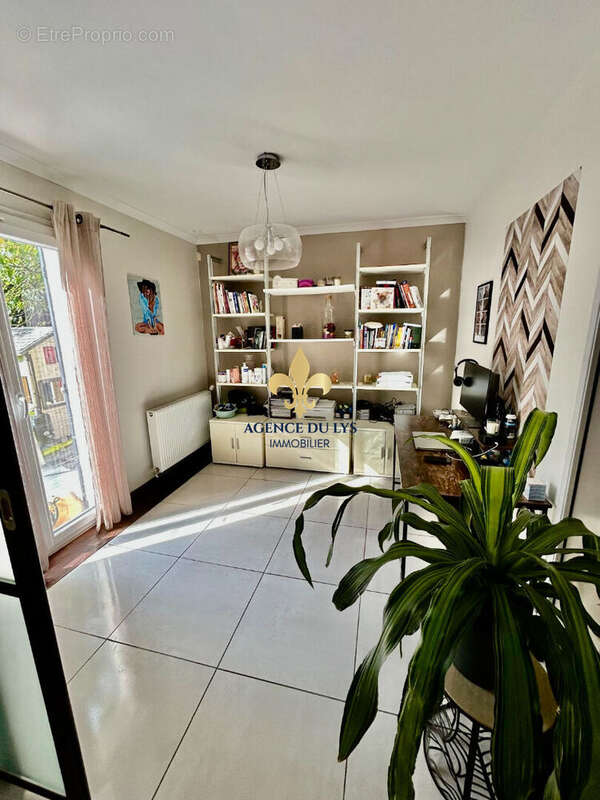 Maison à LA CHAPELLE-EN-SERVAL