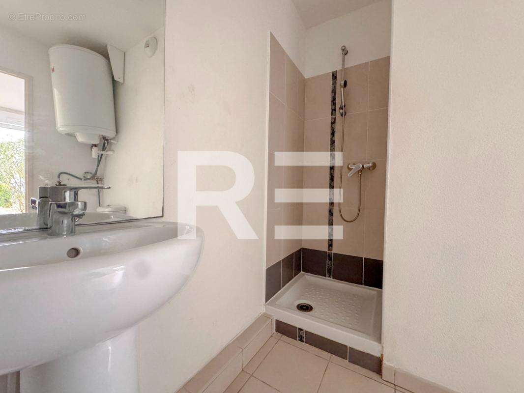 Studio (libre) avec parking – idéal investissement rodilhan - photo 6