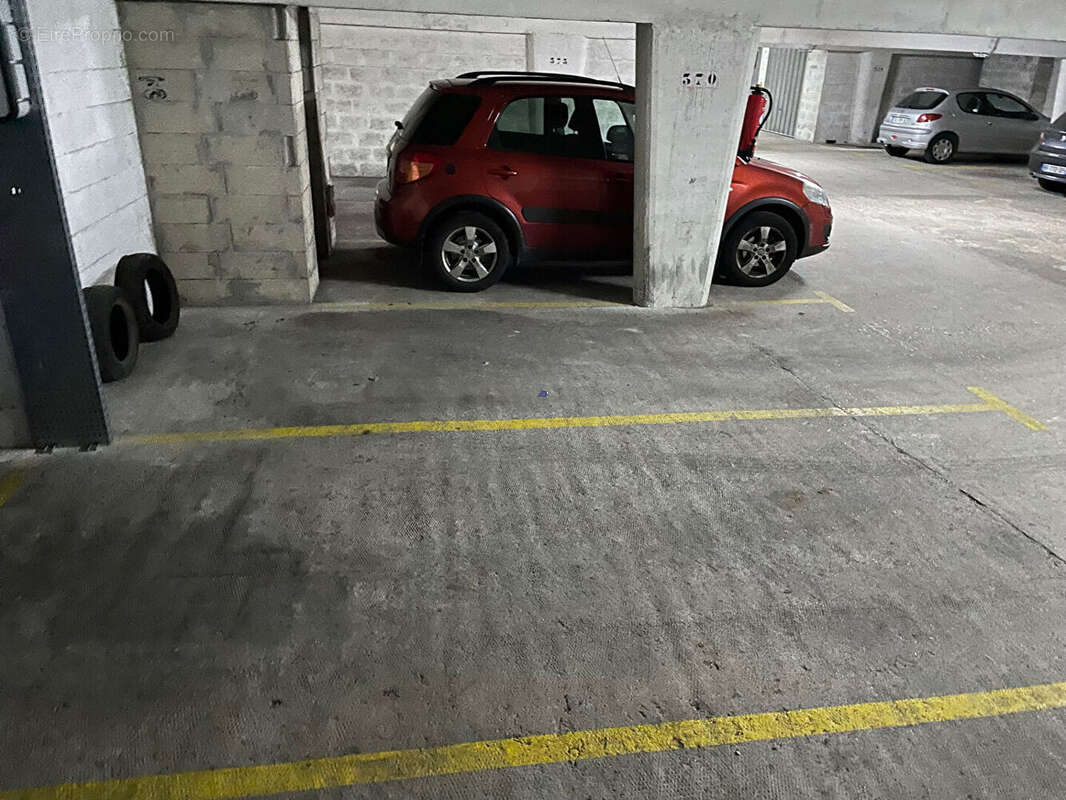Parking à VANVES