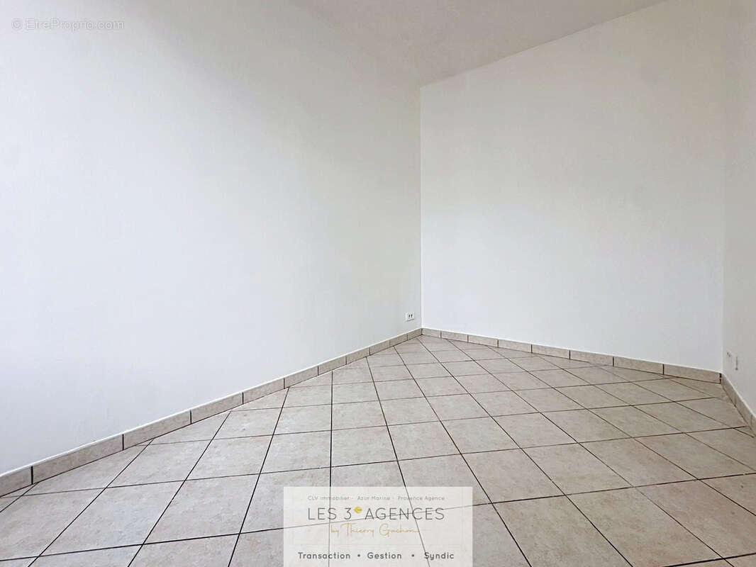 Appartement à COGOLIN