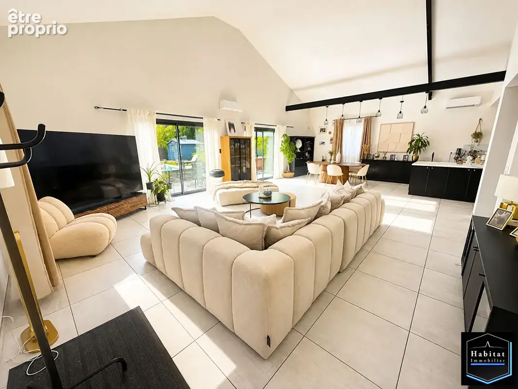 Maison 8 pièce(s) 236 m2 Jardin 1000m² Piscine - photo 4