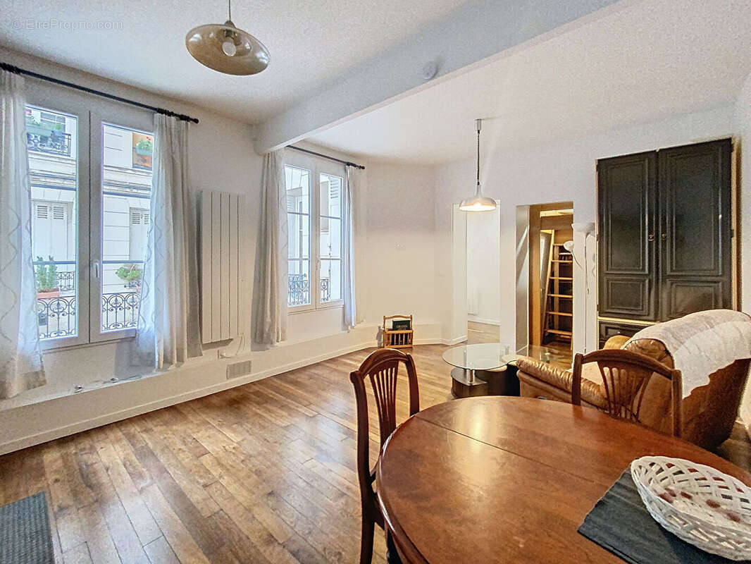 Appartement à PARIS-15E